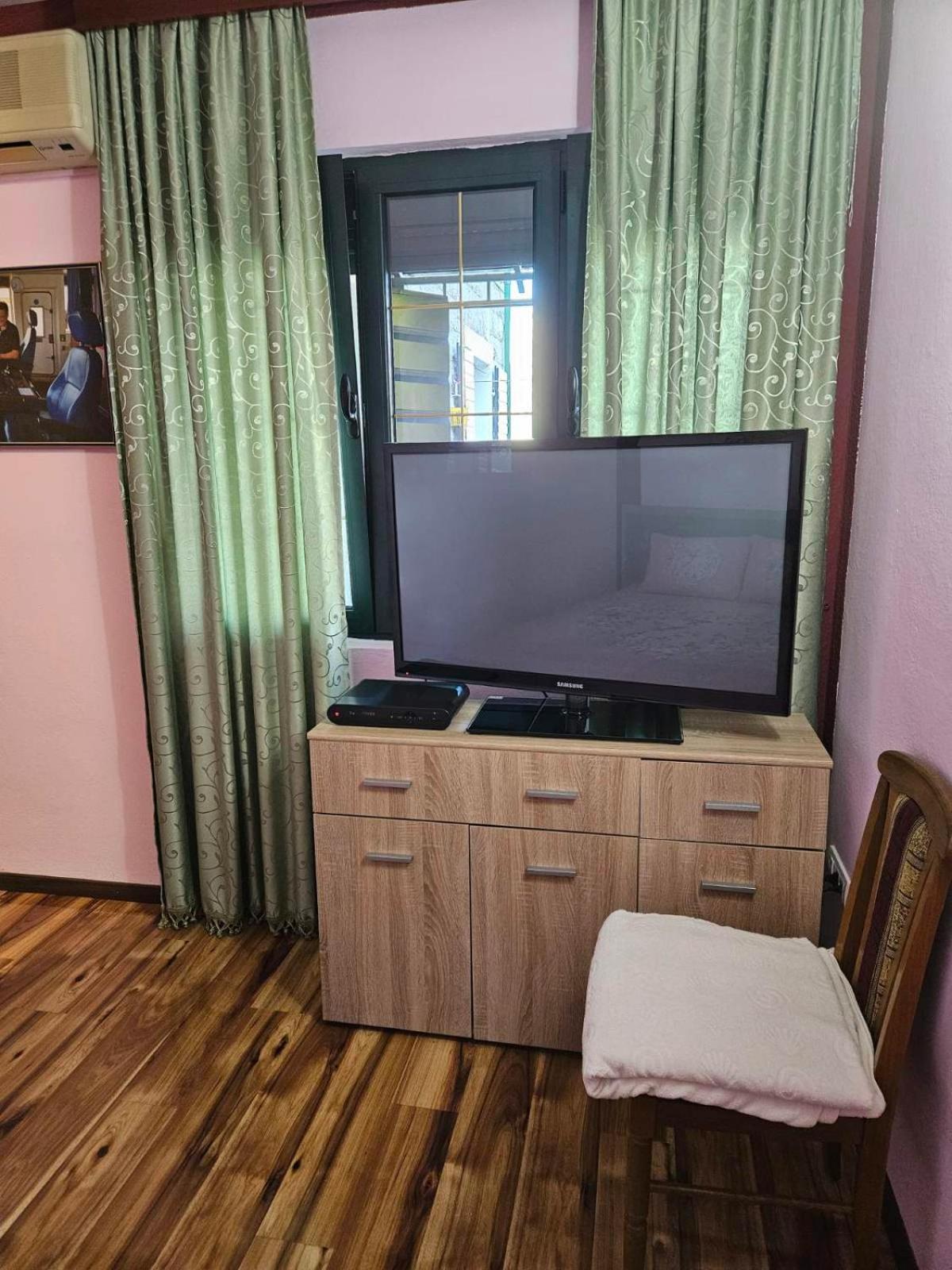 Apartment Capt Seferovic 2 Donji Morinj Exterior photo